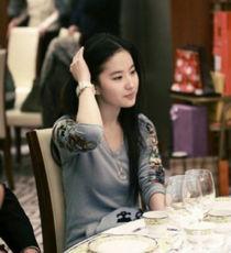 明星小说 娱乐圈吃瓜猛料,揭秘明星背后的吃瓜猛料